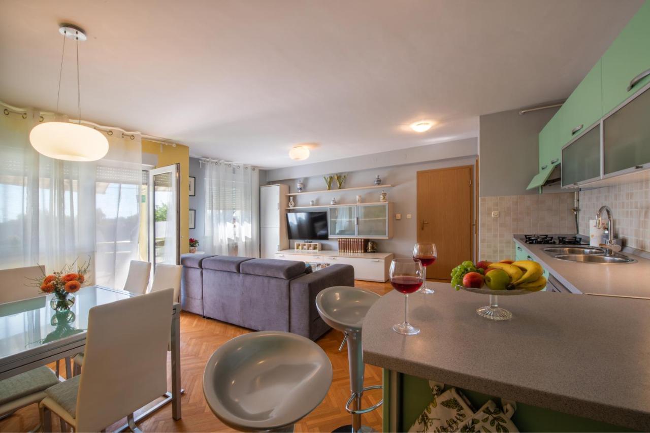 Apartman Silvija Ösek Dış mekan fotoğraf
