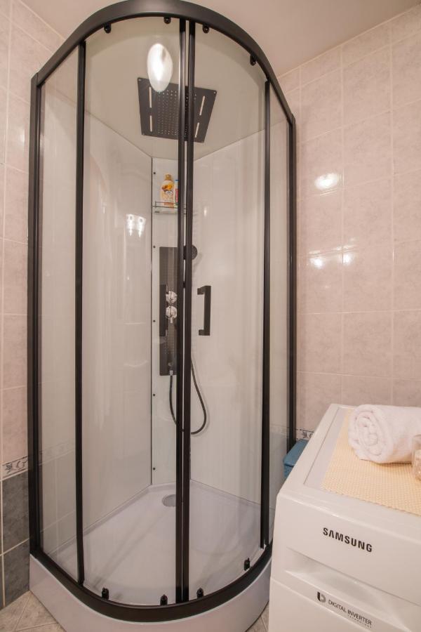 Apartman Silvija Ösek Dış mekan fotoğraf